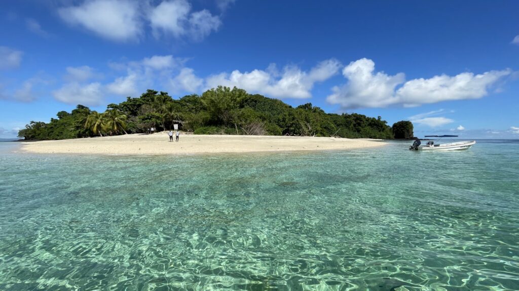 komba tropical island